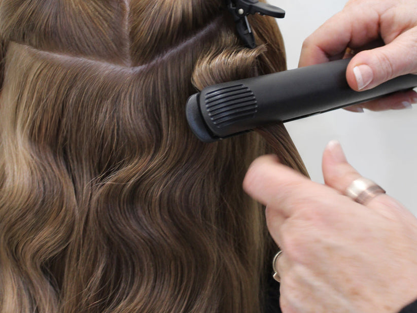 Guida a 18 acconciature facili da mantenere per capelli mossi